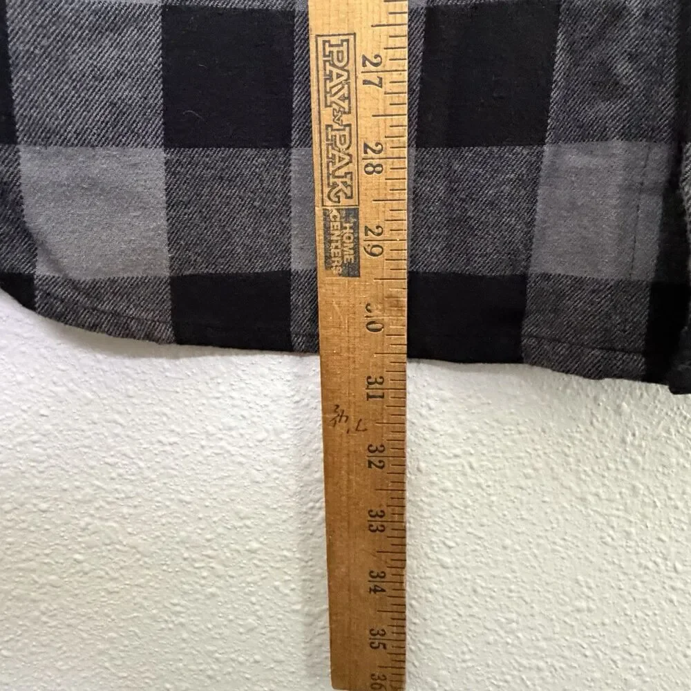 Levi’s Buffalo Plaid Flannel Shirt Gray Black Button Up Men’s XXL 2XL Longsleeve